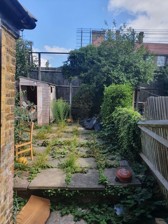 Property photo 1 of 10 Derinton Road Tooting Sw17