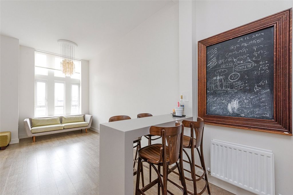 Property photo 1 of 21 Picture No. 09