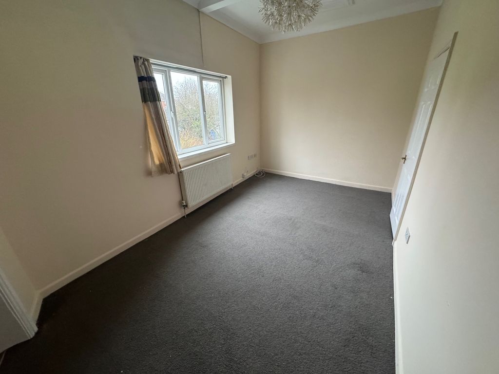 Property photo 3 of 10 Image