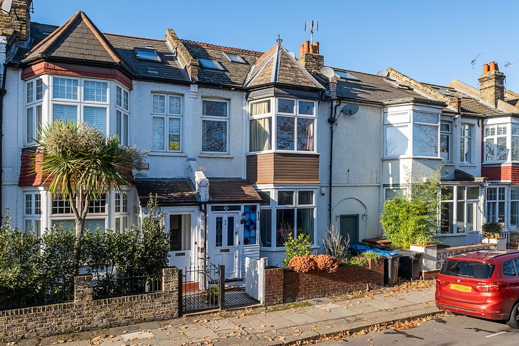 Property photo 1 of 18