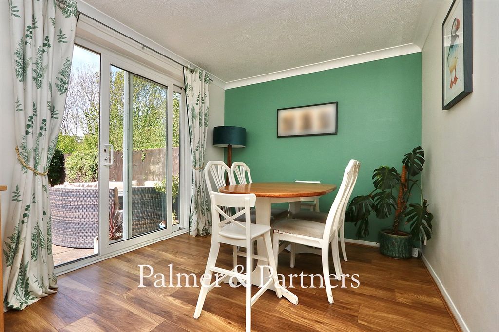 Property photo 3 of 30 Picture No. 04