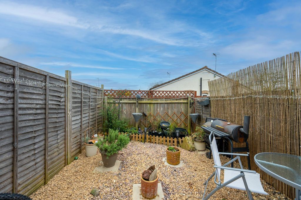 Property photo 2 of 18 Photograph 2