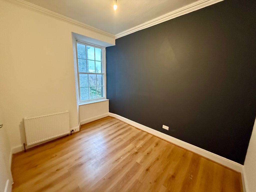 Property photo 2 of 8 2