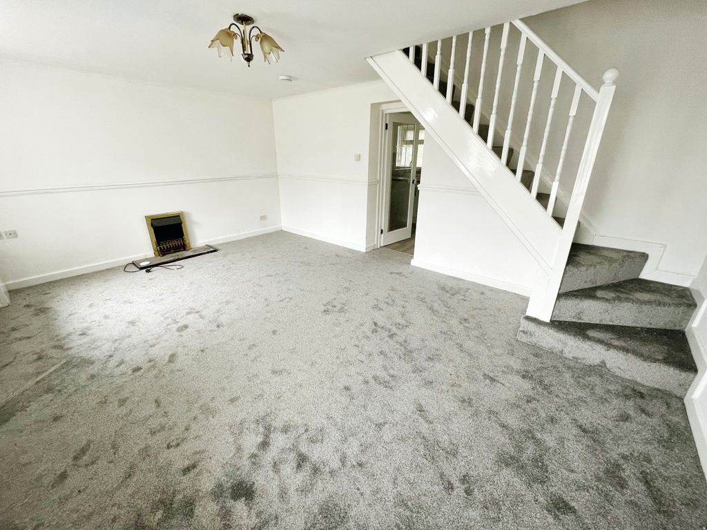 Property photo 2 of 11 Image