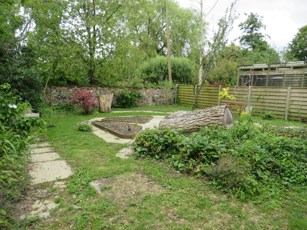 Property photo 2 of 11 View