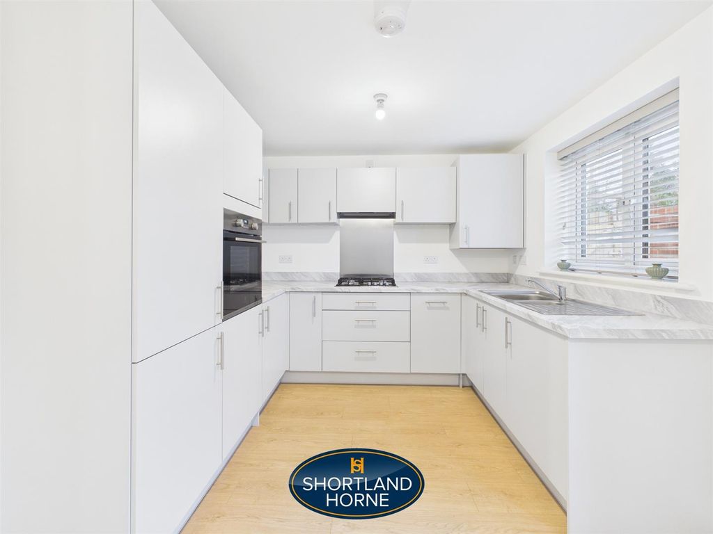 Property photo 2 of 16 Cam04377G0-Pr0106-Still009.Jpg