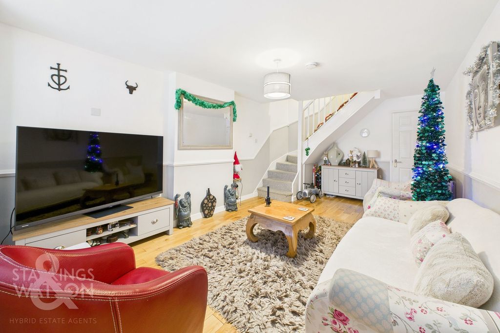 Property photo 2 of 22