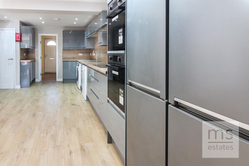 Property photo 3 of 13 Img_0144.Jpg