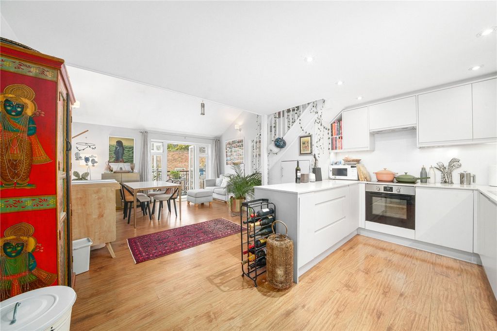 Property photo 2 of 34 Picture No. 38