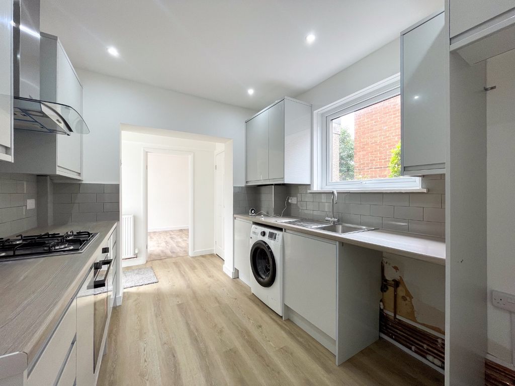 Property photo 3 of 16 4380633