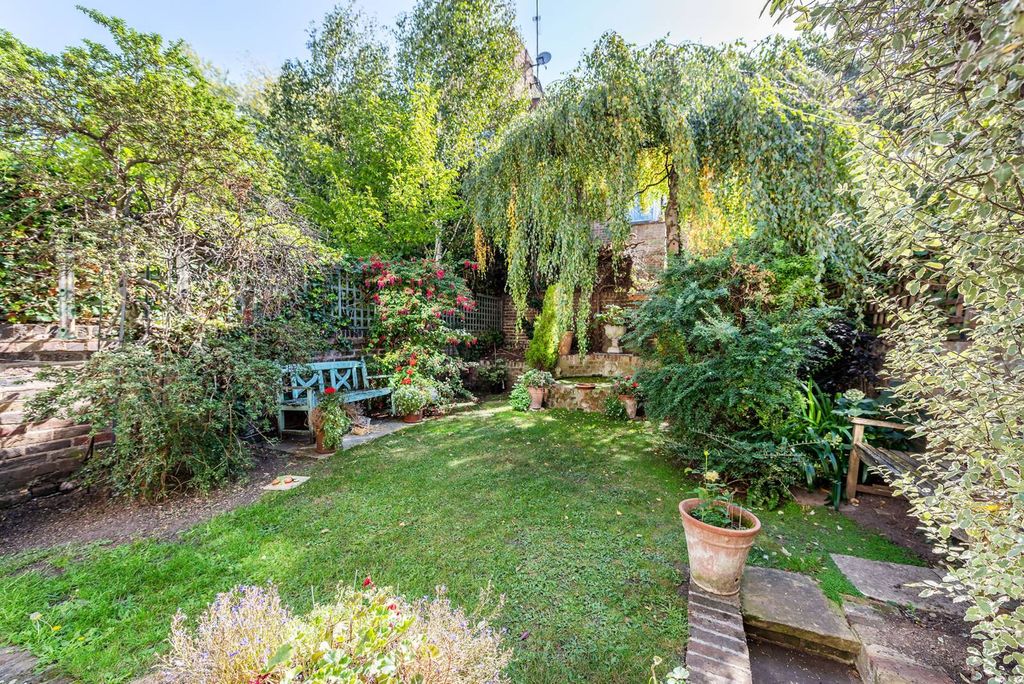Property photo 2 of 17