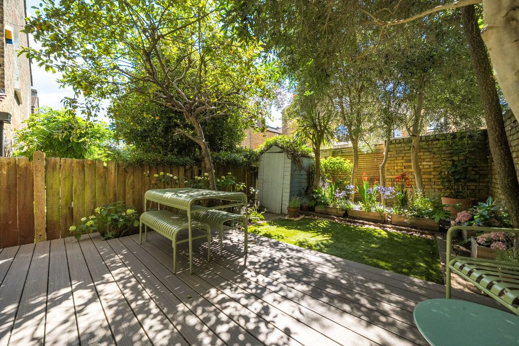 Property photo 3 of 19 30-6A7341B770F2A-...
