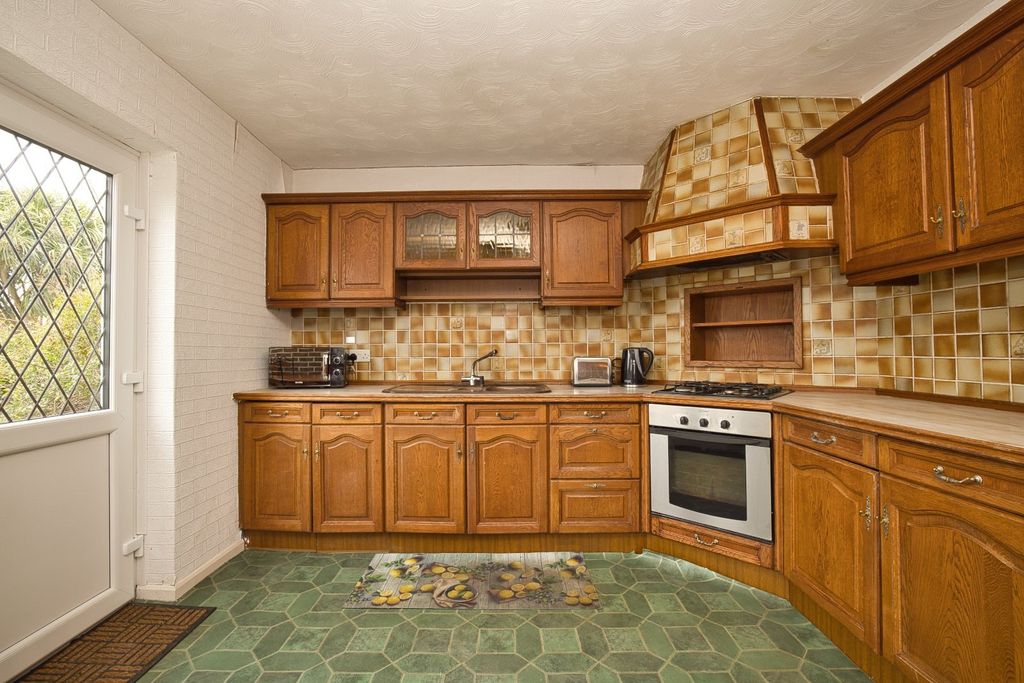 Property photo 3 of 12 Picture 3