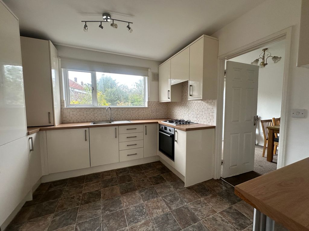 Property photo 3 of 16 Kitchen