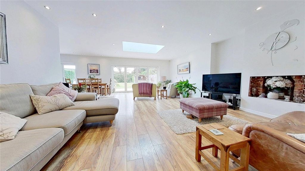 Property photo 3 of 22 Picture No. 10