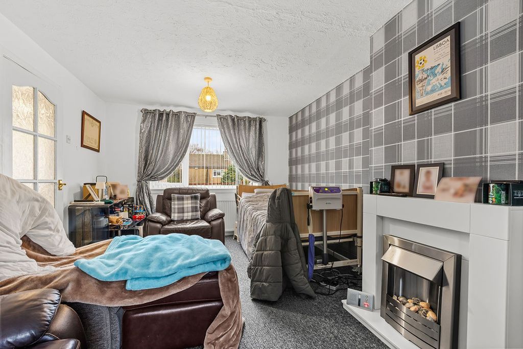 Property photo 2 of 16