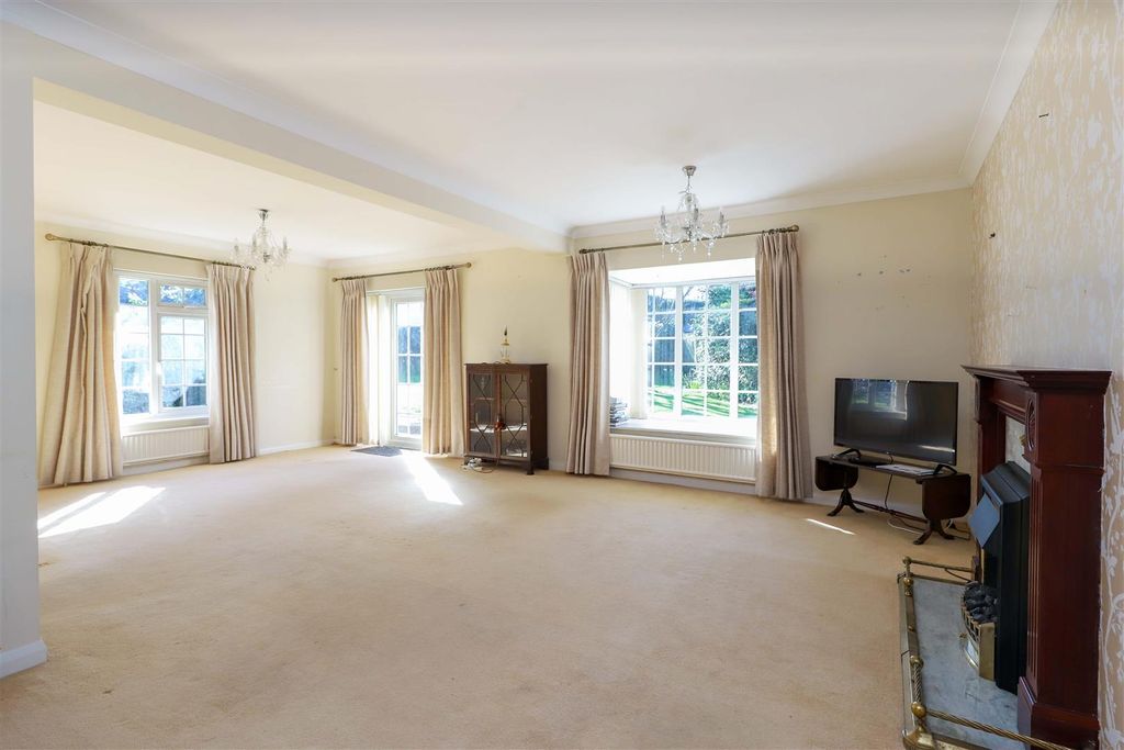 Property photo 2 of 15