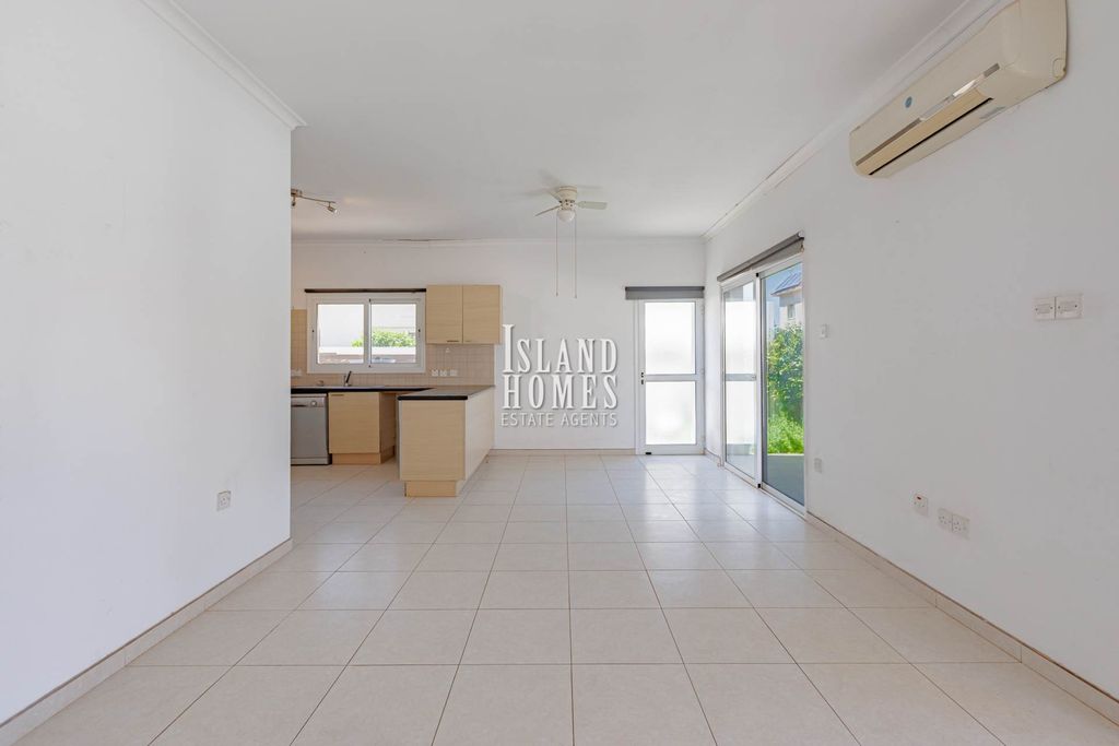 Property photo 3 of 34