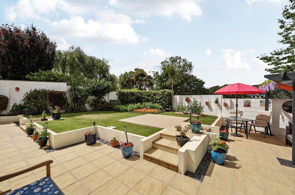 Property photo 2 of 27 1482624-29-6A4526...