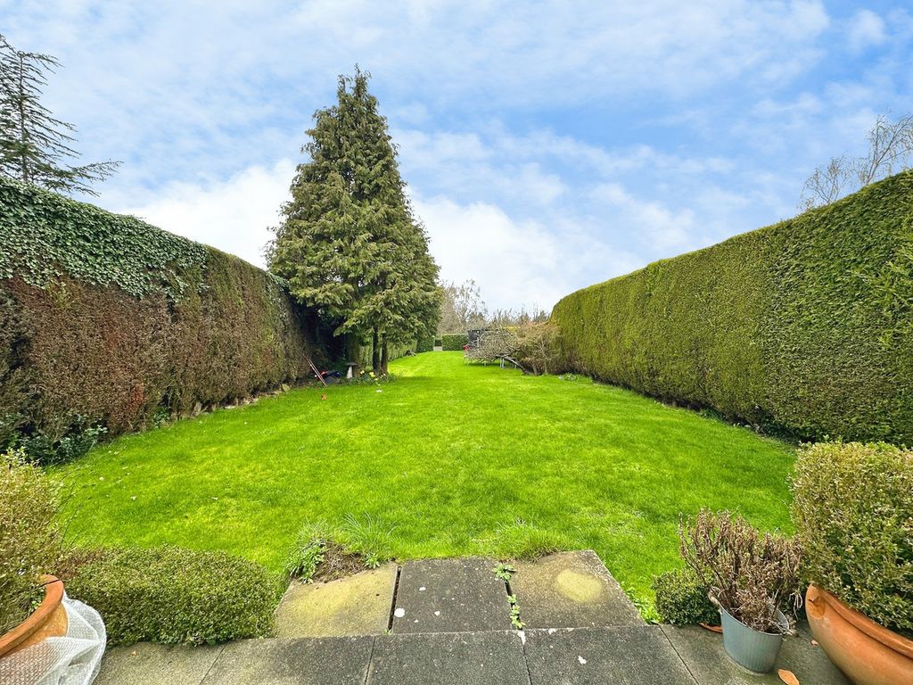 Property photo 2 of 24