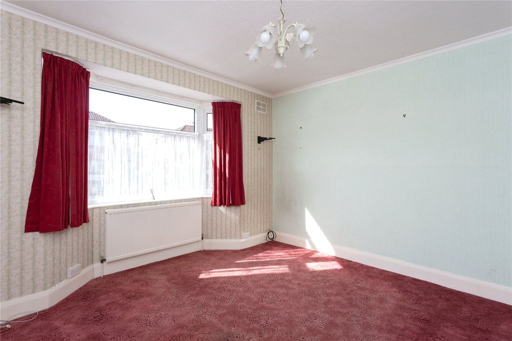 Property photo 3 of 14 Photos