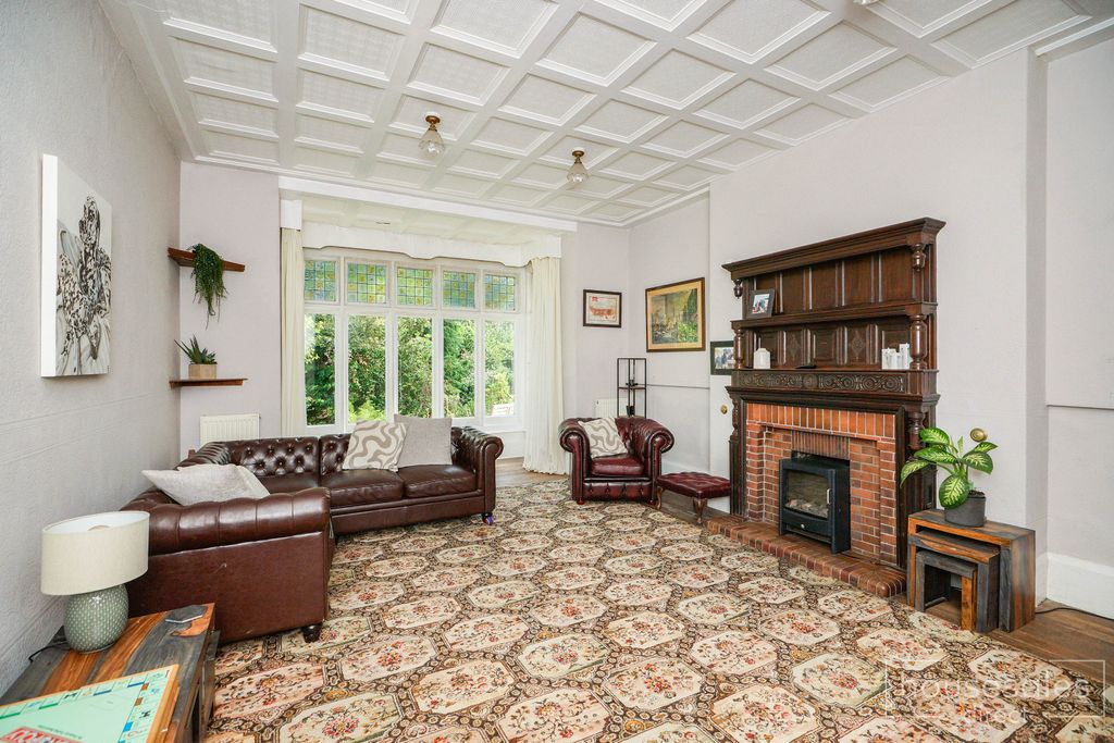 Property photo 2 of 14