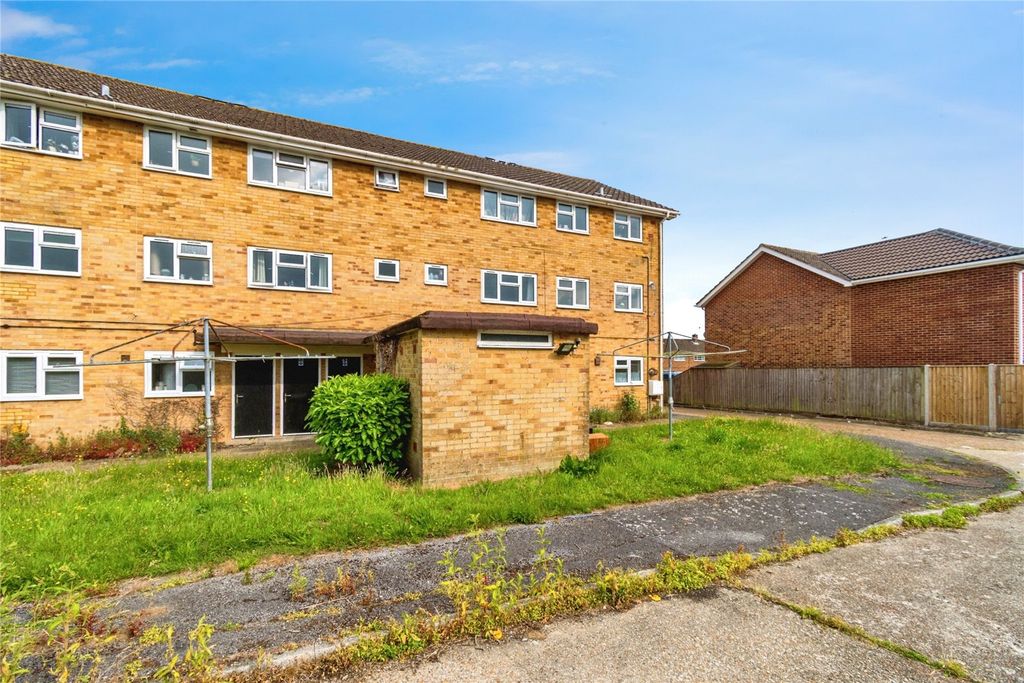 Property photo 2 of 14 Picture No. 18