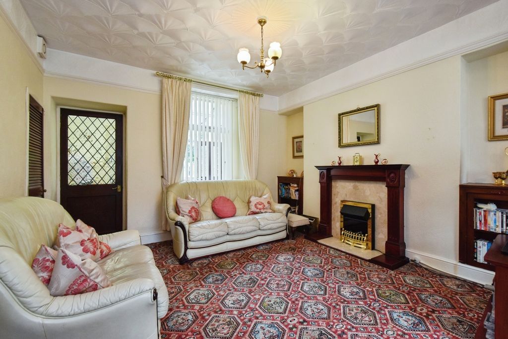 Property photo 3 of 19 Pbox-Img.Jpg