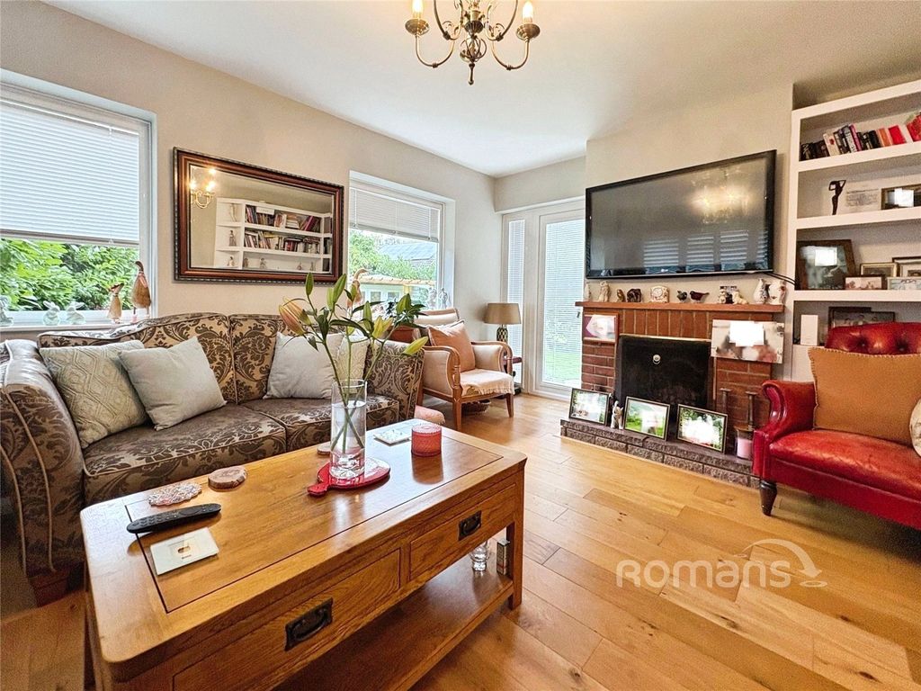 Property photo 2 of 23 Picture No. 38