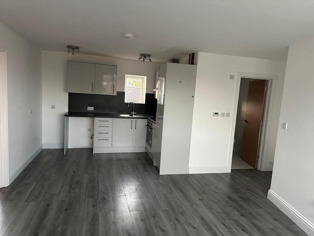 Property photo 1 of 6 Kitchen