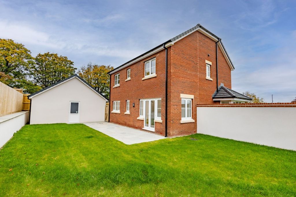 Property photo 3 of 47