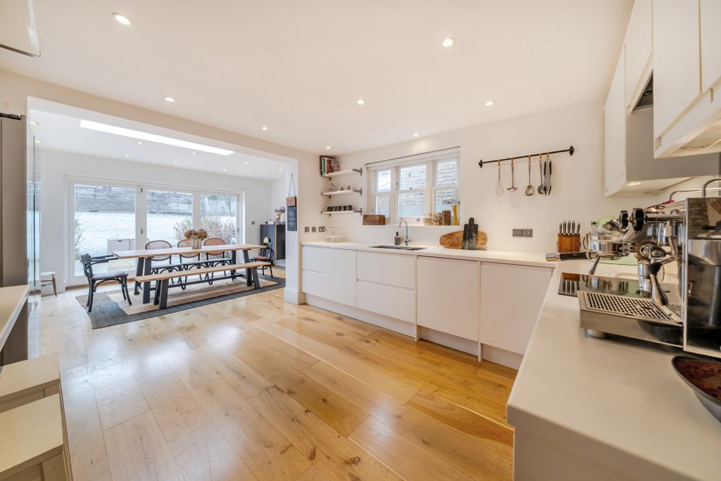 Property photo 1 of 15 5