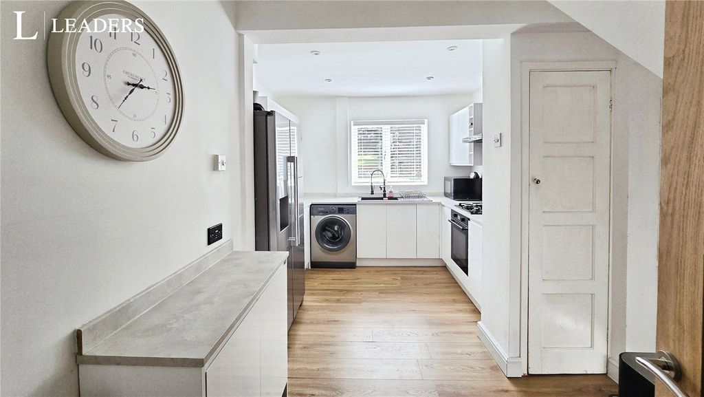 Property photo 3 of 25 Picture No. 04