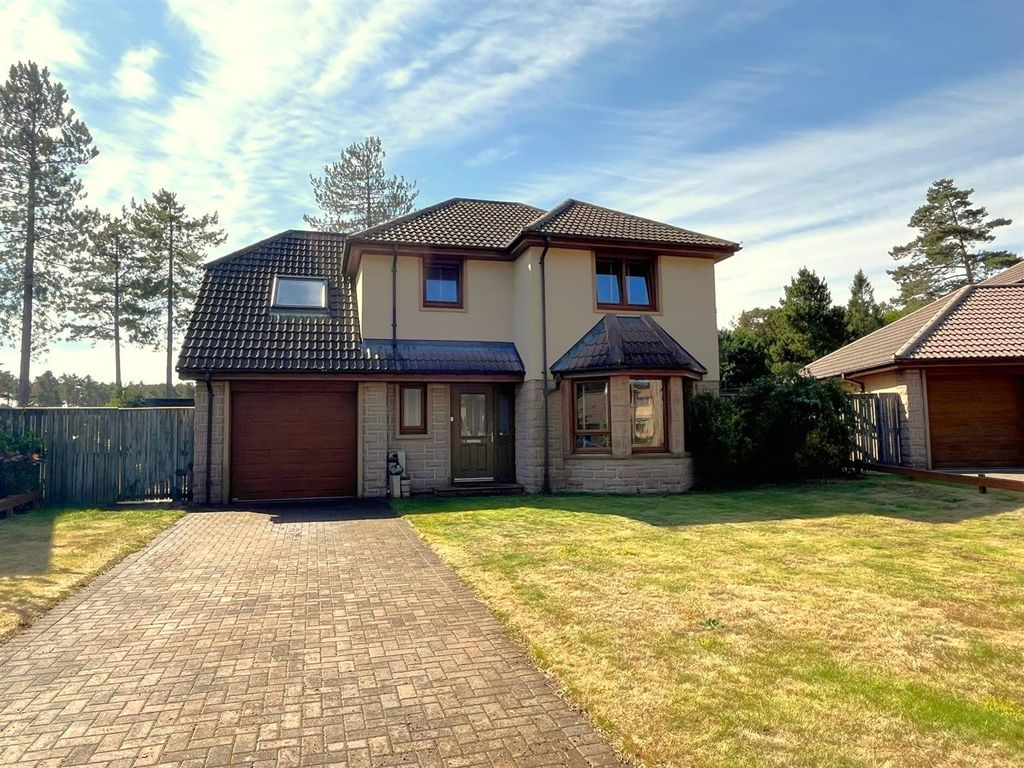 Property photo 1 of 38 14 Provost Drive, Lossiemouth