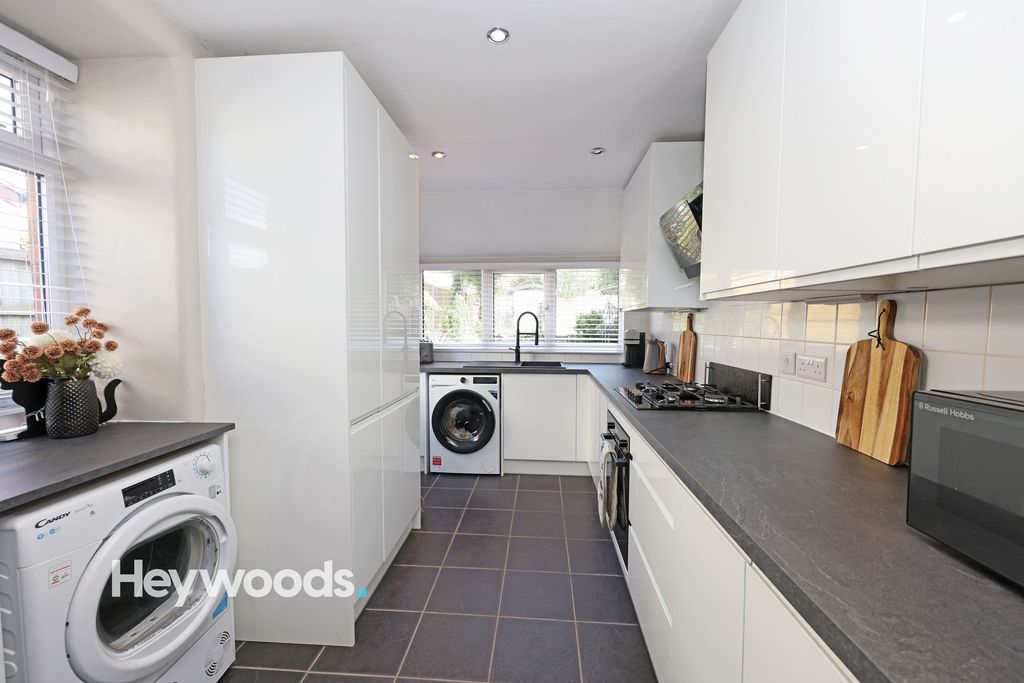 Property photo 2 of 47