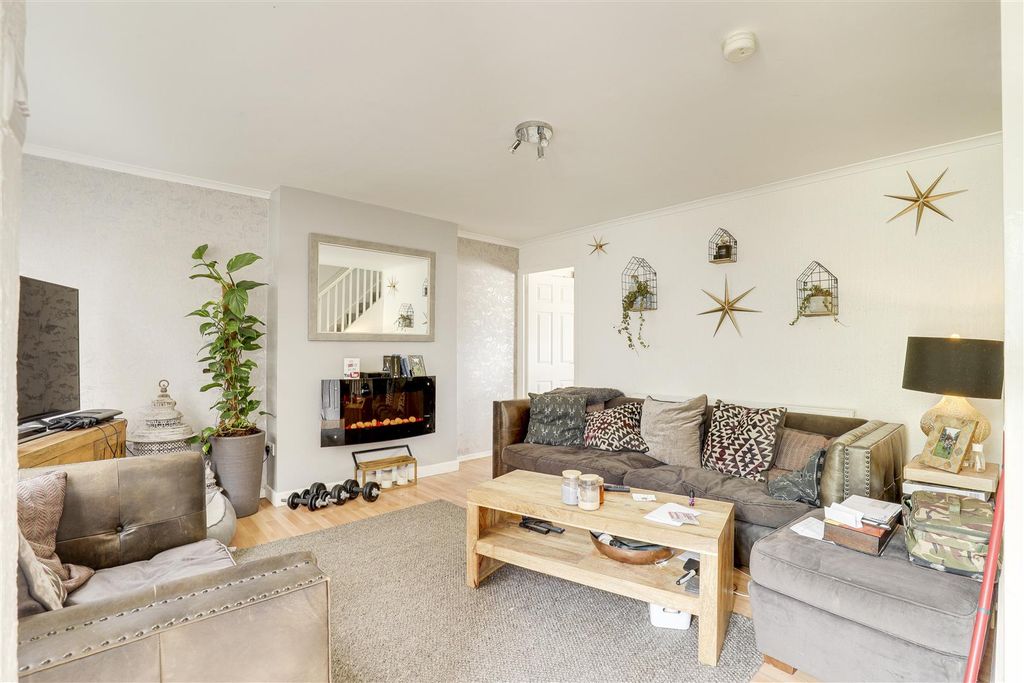 Property photo 2 of 11 02.Jpg