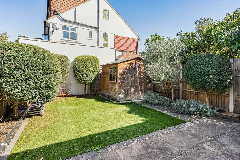 Property photo 2 of 19