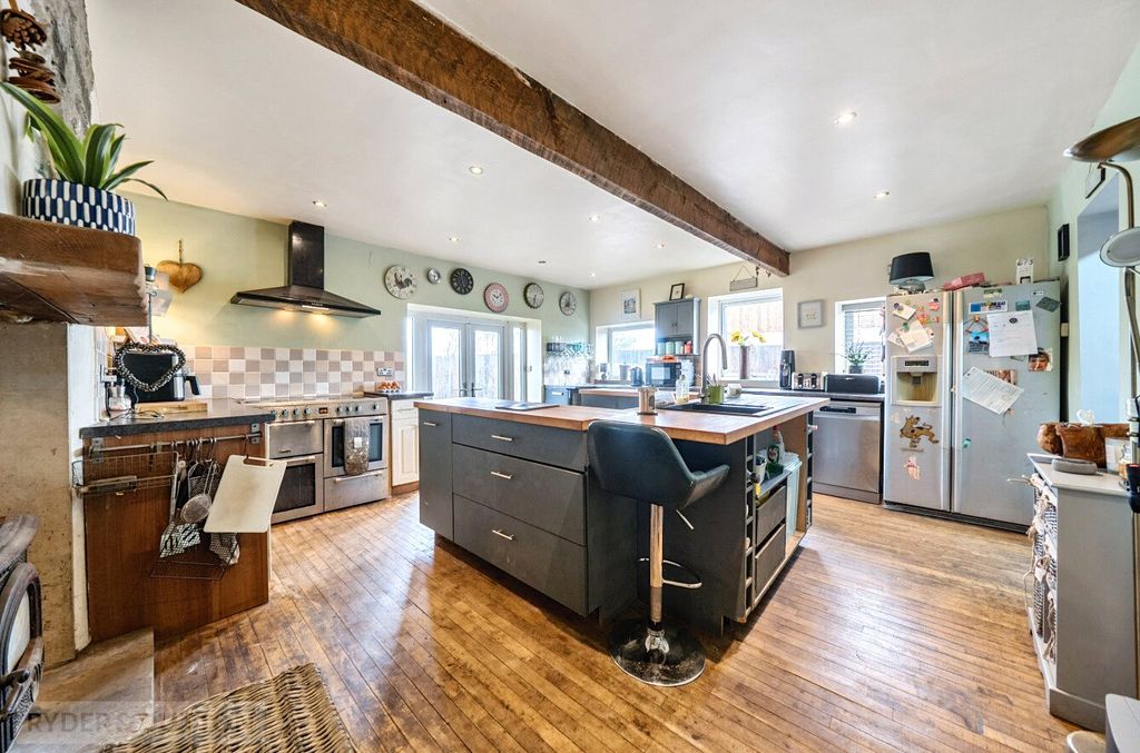 Property photo 1 of 22 Picture No. 36