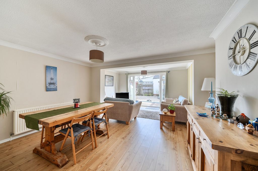 Property photo 2 of 13 14235401569A991d34bae0