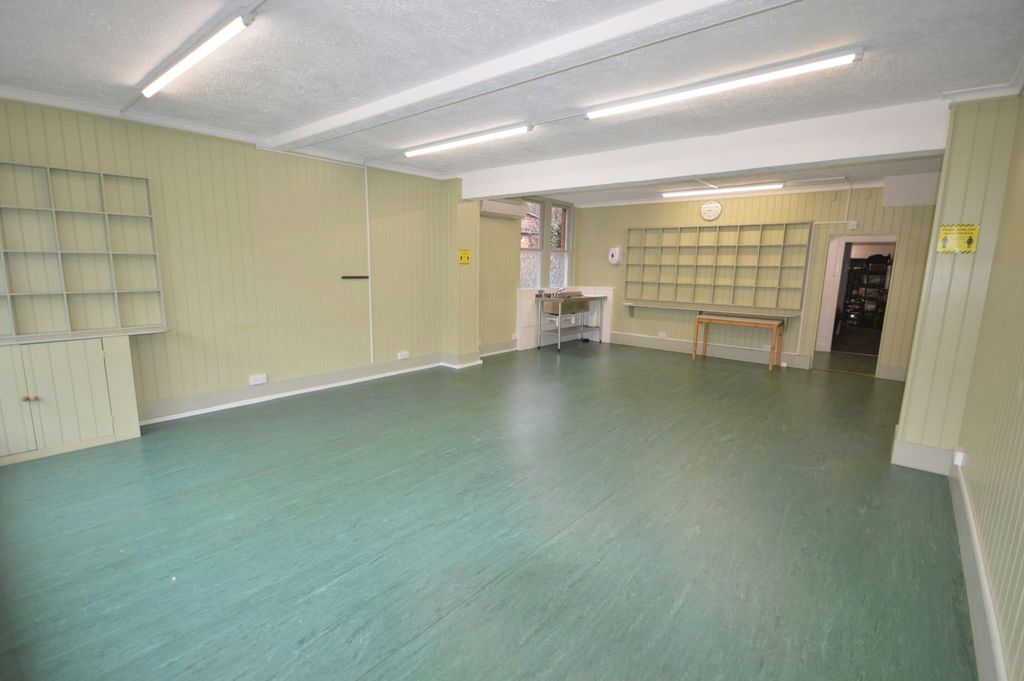Property photo 3 of 8 58F7Acb7-E6Af-429B-B75F-61c4d46c0130.Jpg