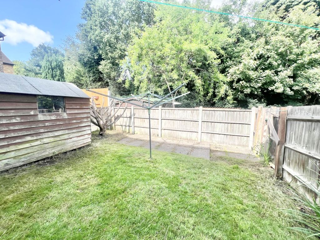 Hammonds Lane, Little Warley CM13, 2 bed maisonette to rent | PrimeLocation