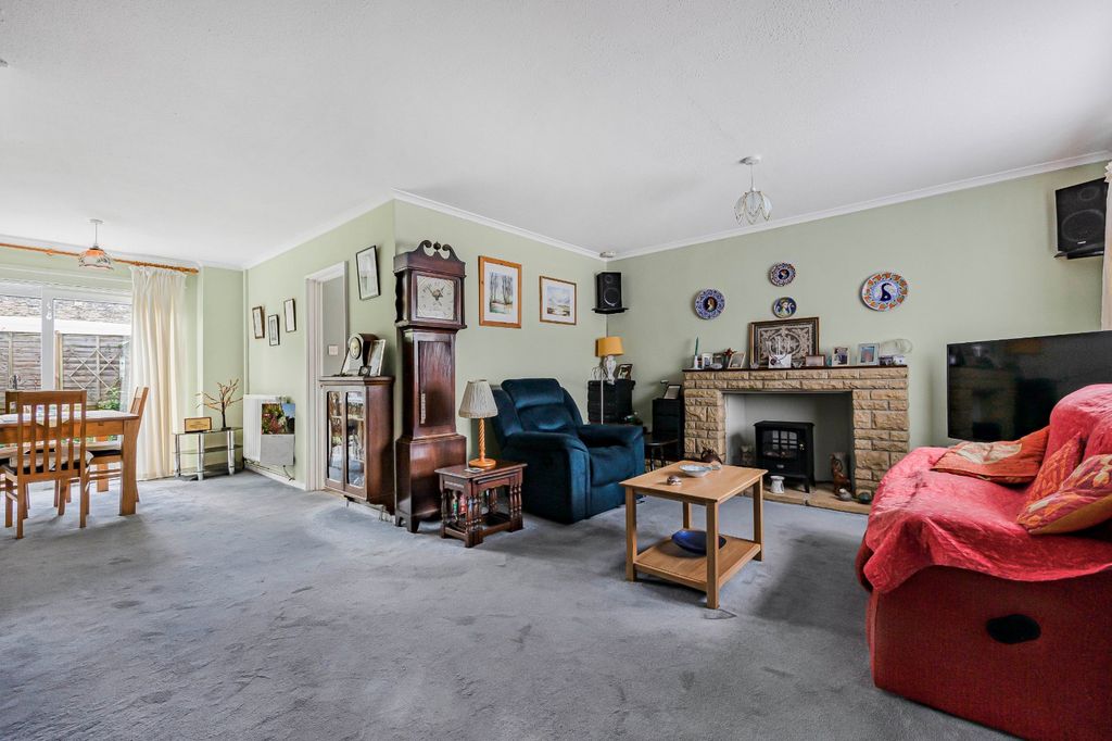 Property photo 2 of 16 Sitting/Dining Room