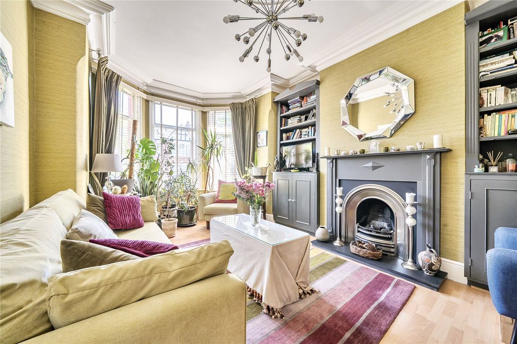 Property photo 3 of 22 Picture No. 24