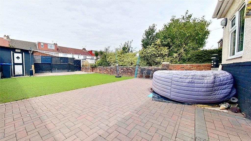 Property photo 3 of 14 Picture No. 06