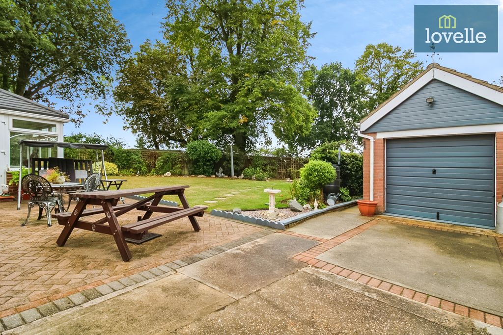 Property photo 2 of 24