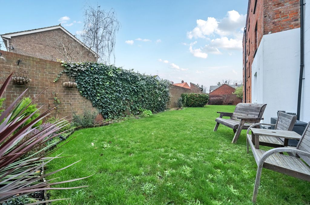 Additional image 15 of 4 bed flat for saleLower Quay, Fareham, Hampshire PO16