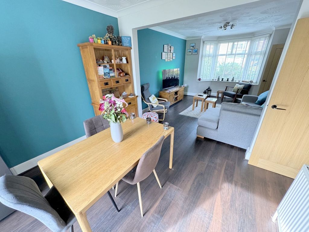 Property photo 3 of 29