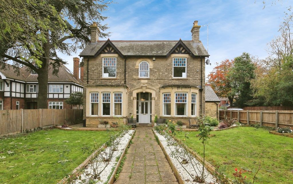 Property photo 1 of 19
