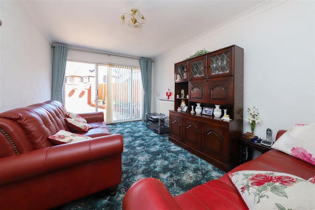 Property photo 3 of 7