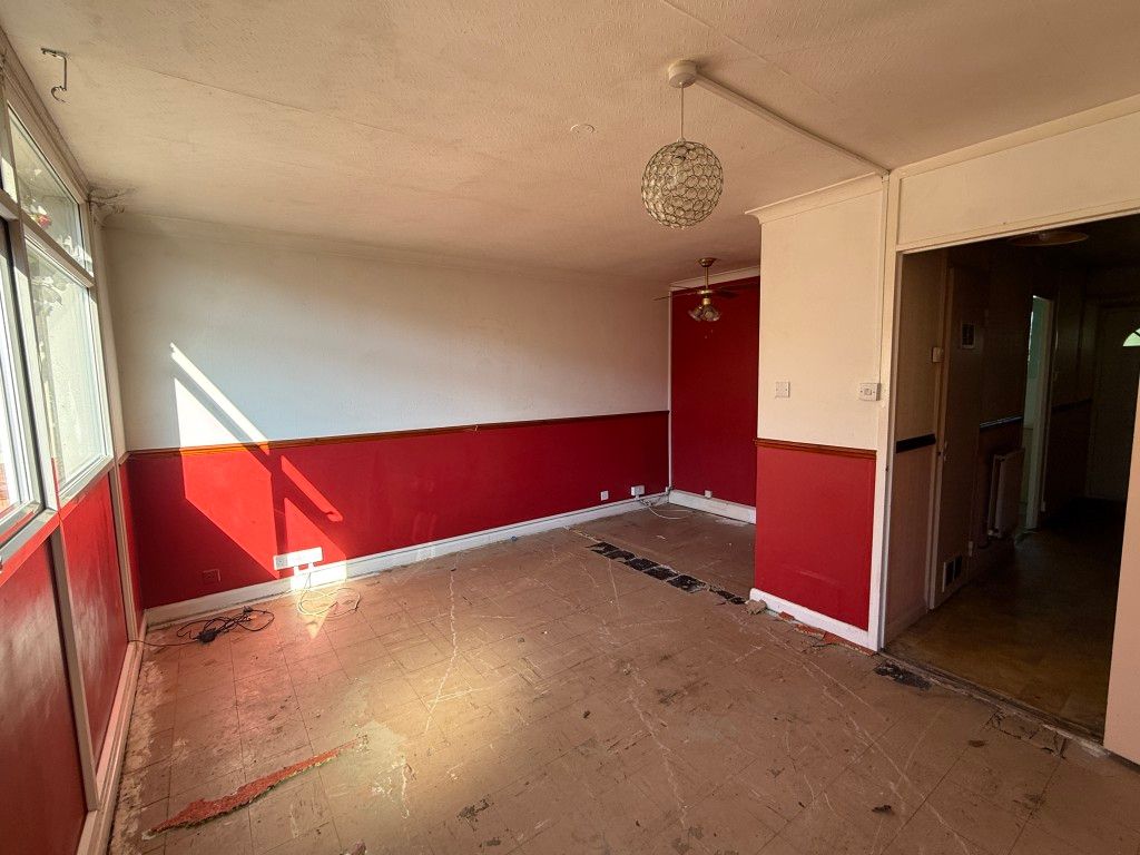 Property photo 3 of 7 Living Room 2